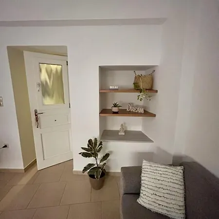 Giasemi Syros